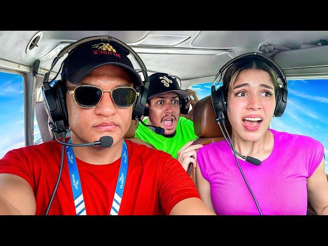 Mis amigos NO SABEN que Soy PILOTO PROFESIONAL y VUELO el AVIÓN!