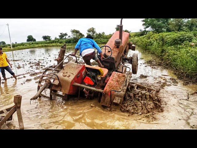 Mahindra plus 575 D1 tractor stuck in mud pulling out by #Mahindra tractor #vskveeresh