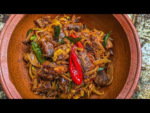 කටට රසට සැරට කන්න කරවල බැදුම | Spicy and Tasty Sri Lankan Dried Fish Fry