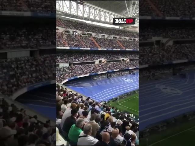 Real Madrid fans chanted ‘Cristiano Ronaldo’ during the 7th minute. 