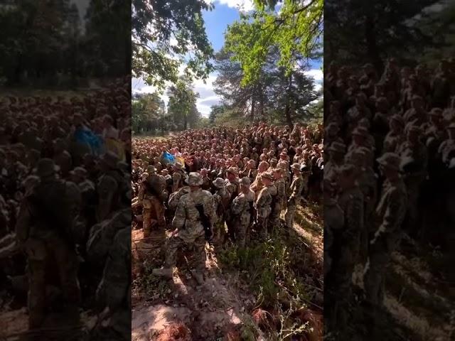 Ukrainian soldiers hours prior to the #Kharkiv offensive, singing the anthem