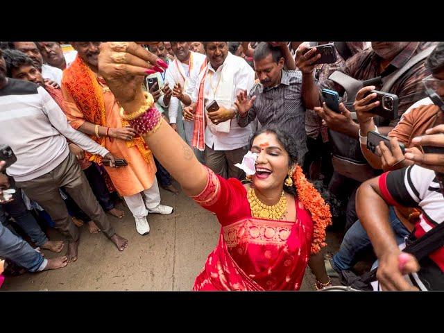 Jogini Shymala Devi Teenmaar Dance at Secunderabad Mahakali Bonalu 2024 | shymala devi bonam dance