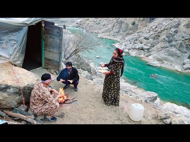 Daily nomadic life, fishing by Omid and Ali and inviting a guest to the hut