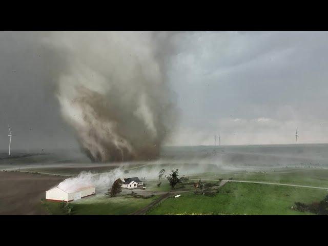 STONGEST TORNADO IN HISTORY? 300+ mph winds measured inside the Greenfield, IA tornado!