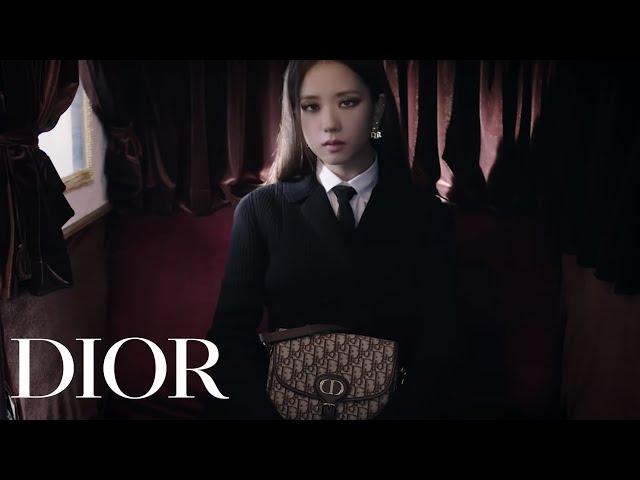 Jisoo wears Dior Autumn-Winter 2020-2021