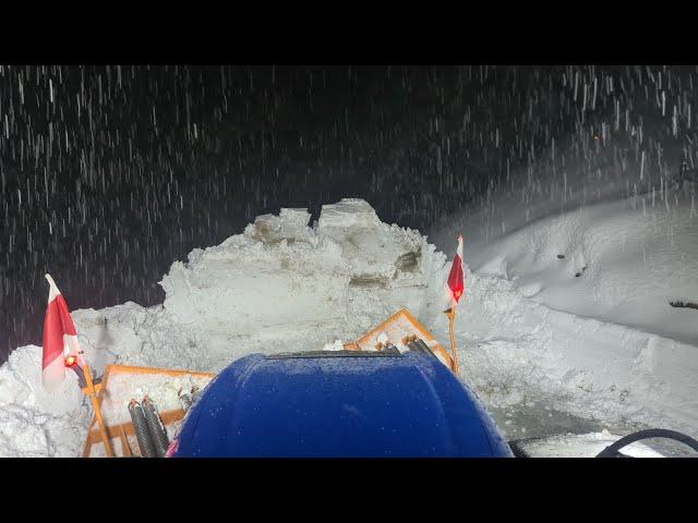 Satisfying Snowplow Action in the Austrian Alps! Mr. Snowplow #viral #love #winter