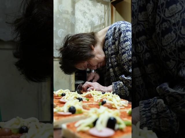 Baking 300 Breads at Midnight: 84-Year-Old Mom & Son Run a Bakery That Opens at 5AM #japanesefood