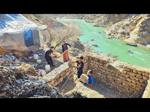 The daily life of the Kuchfamily, Amir helping Omid and Ali build a kitchen in cold of the mountains