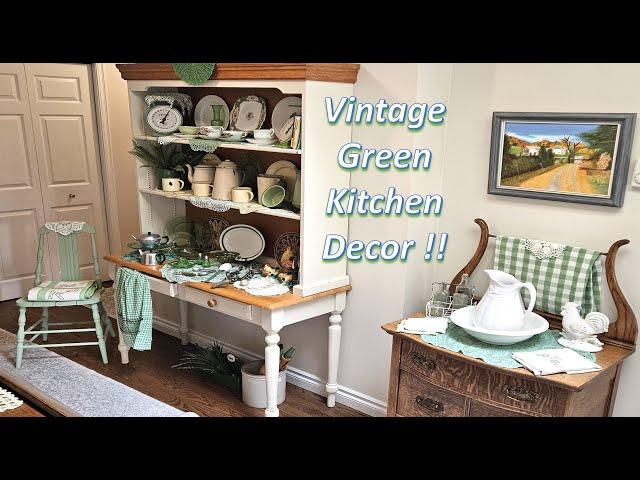 I'm OBSESSED with My Green Vintage Kitchen Decor!