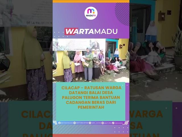 RATUSAN WARGA DATANGI BALAI DESA PALUGON TERIMA BANTUAN CADANGAN BERAS DARI PEME