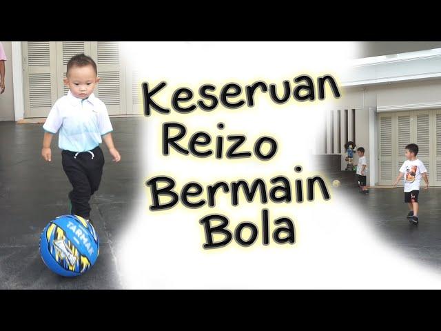 Reizo Bermain Bola