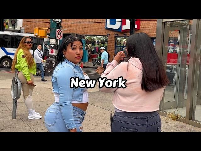 Walking Roosevelt Ave Queens Ny Red Light Jackson Heights