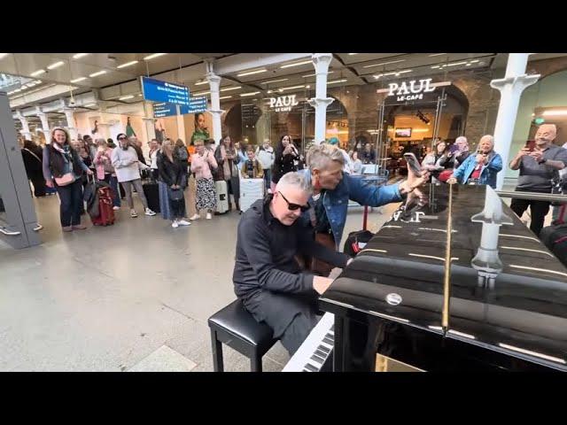 Senior TikTok Star Does Boogie Woogie