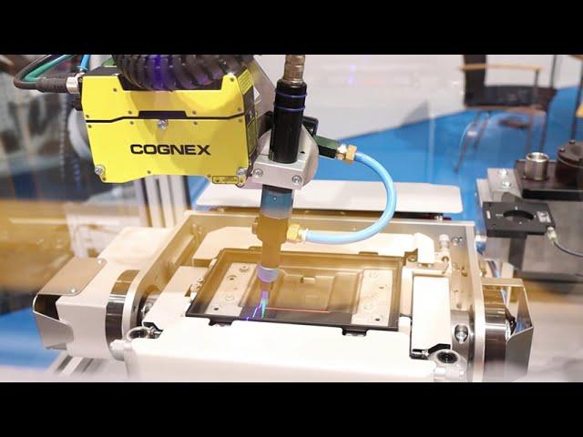 Universal Robot glue dispensing and Cognex 3D scanning