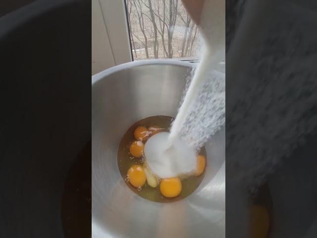 Легче не бывает....полное видео с рецептом уже на канале...#бисквит #торт