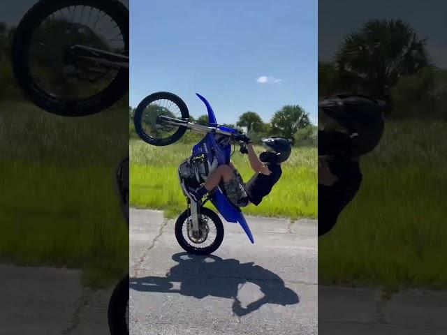 DIRTBIKES WHEELIE #mr2moto #bikelife #dirtbikes #wheelies