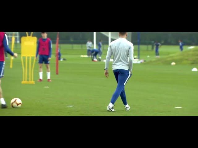 exercice de transition avec les u18 de Chelsea entraînement de foot