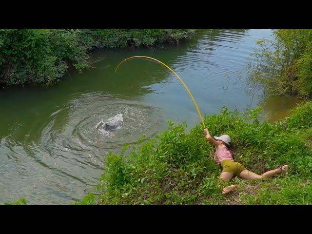 Amazing Fishing. Giant Black Carp Fishing Girl with Hook