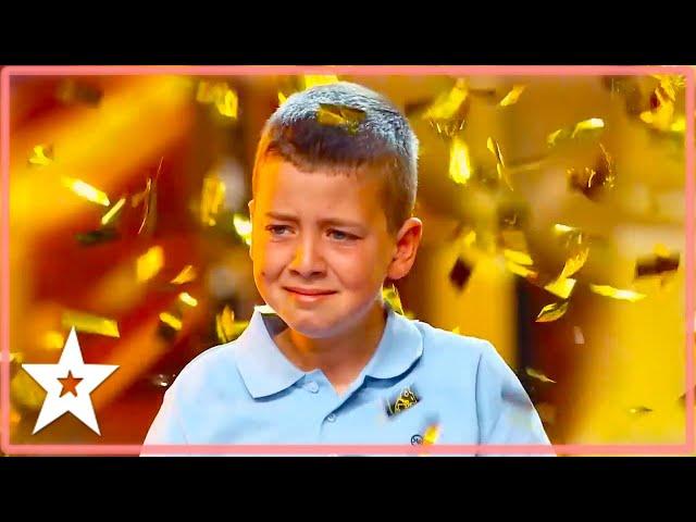 His Voice Brings Judges To TEARS on Portugal's Got Talent 2021 | Kids Got Talent