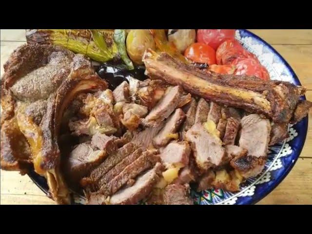 Говяжий антрекот на кости с овощами в тандыре (Beef entrecôte with vegetables in tandir)