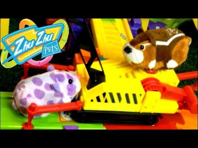 Smart Wheel City: Zhu Zhu Construction Team! Everything Breaks when Zhu Zhu Pets have diggers!