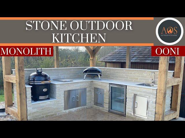 ALFRESCO OUTDOOR KITCHEN | STONE BUILD | OONI PIZZA OVEN | MONOLITH CLASSIC KAMADO