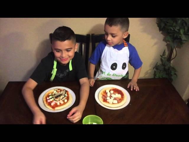 PIZZA CHALLENGE  with Damian and Deion