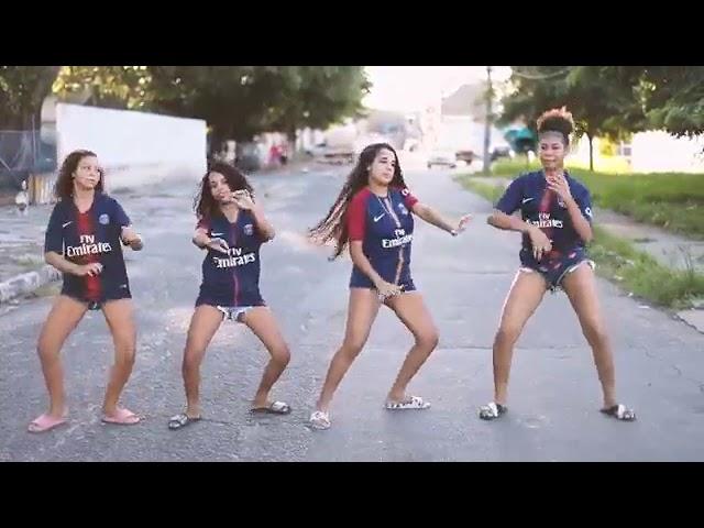 Meninas dançando brega funk