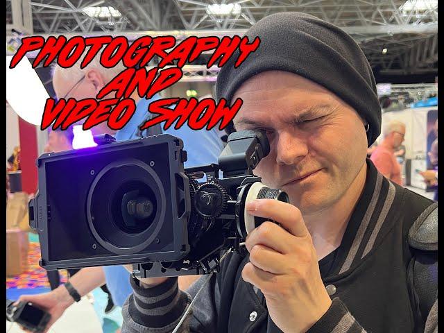 The Photography and Video Show 2022  Vlog * aka Mark Touches a Komodo