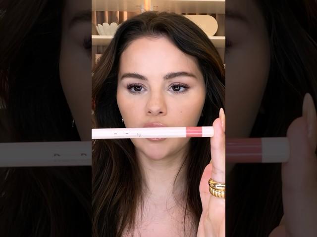 NEW YOUTUBE VIDEO (!!) Watch @selenagomez’s current #rareroutine on our channel  #rarebeauty