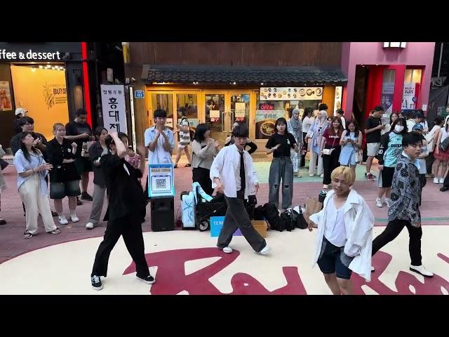 HONGDAE K-POP BUSKING - [Brave Girls] Rollin’ (8)