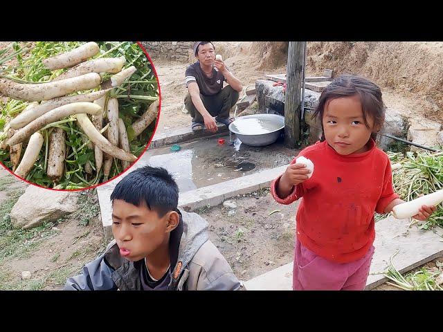 enjoying  Radish dhanlaxm's children || joining drinking water pipe from the river with brother ||