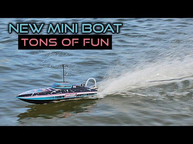 Best Brushless RTR Rc Boat Under $200 - 18" Proboat Recoil 2 Self-righting Deep-V