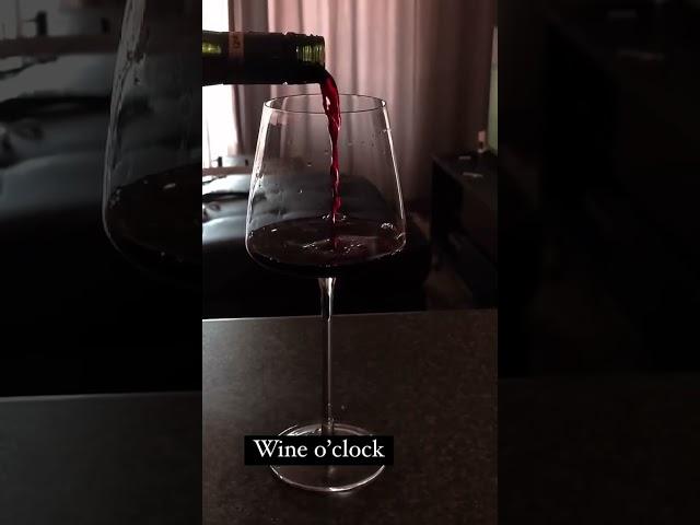 What time is wine o'clock?@bougywines #thewinecrate #winenot #winetime #wineglass