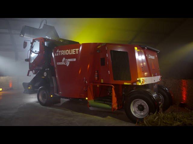 Triotrac M self-propelled feed mixer with loading rotor