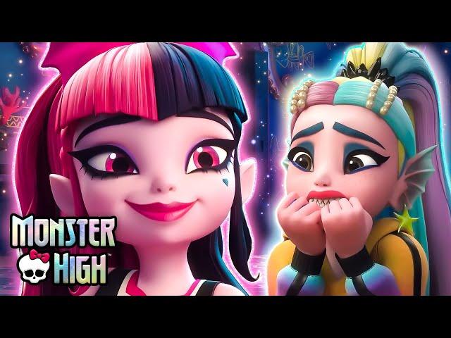 Enjoy the Summer Break with Draculaura & Lagoona!  | Monster High