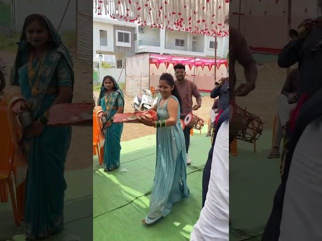 Khandeshi haldi Tak Nachv ne #song #marathi #music #love #explore #songstatus #khandeshi #king800