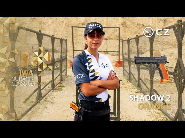 Camilla Almici, Welt - & Europameisterin über ihre CZ Shadow 2 Orange
