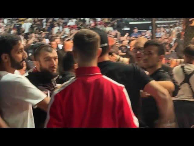 Чимаев и Абубакар Нурмагомедов подрались на UFC 280. ВИДЕО