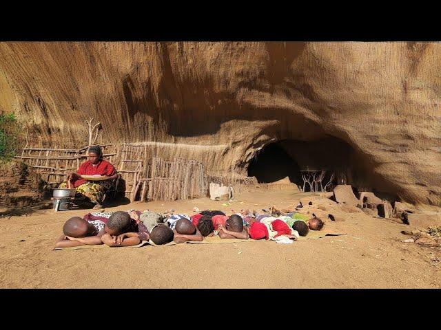 Living in A cave With The Cold of winter [life in 3000 years ago] Village life in Africa/Compilation