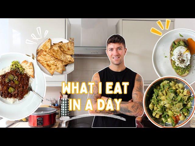 WHAT I EAT IN A DAY | FULL DAY OF EATING & BAKING | VLOG