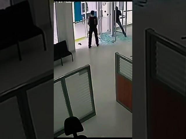 Security Guard Vs 2 Robbers  #shorts #trending #tiktok