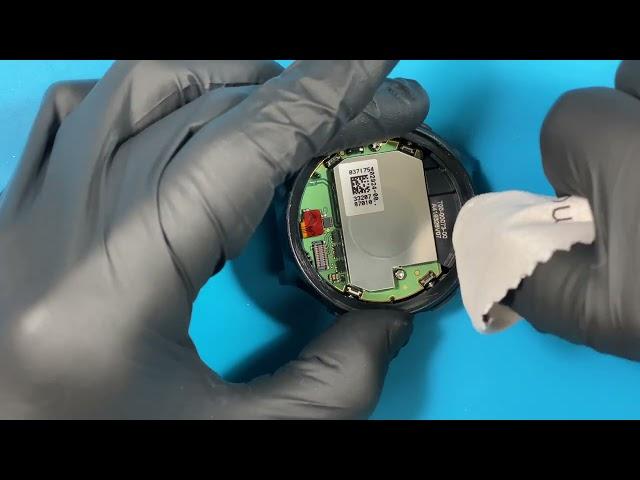 Learn how to repair the screen on a Garmin Forerunner Watch.