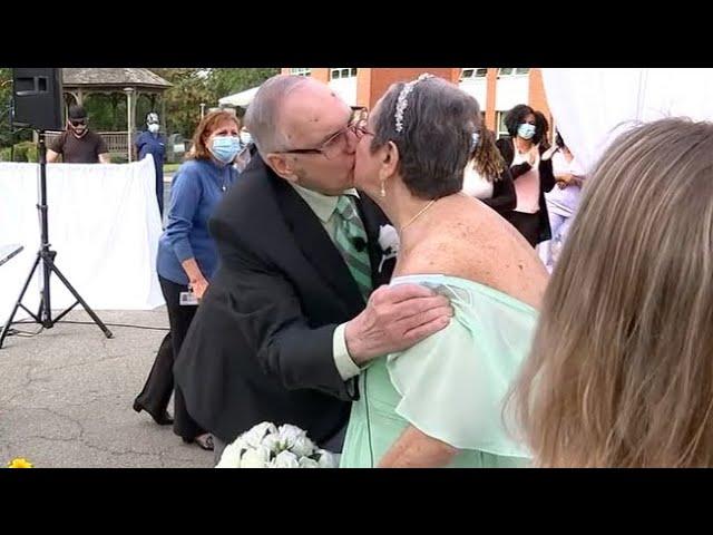 Couple who met at NJ nursing home get married after COVID delay