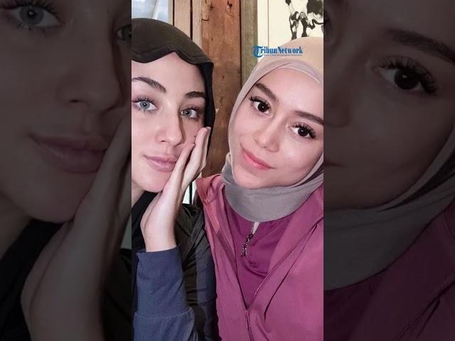 Gaya Lesti Kejora Pakai Hoodie, Diduga Lepas Hijab saat Hadiri Perayaan Ultah