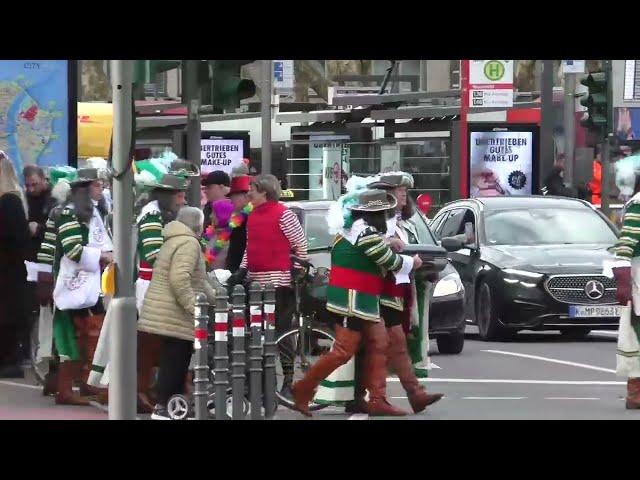 [Karneval in Köln] +Fussmarsch+ 