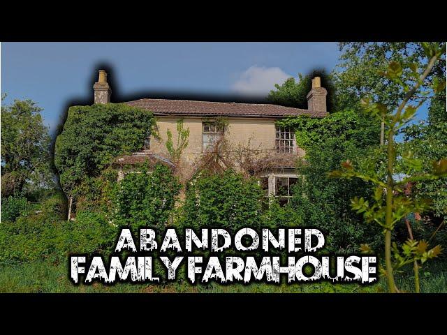 The ABANDONED FARMHOUSE - Rooms full of belongings!