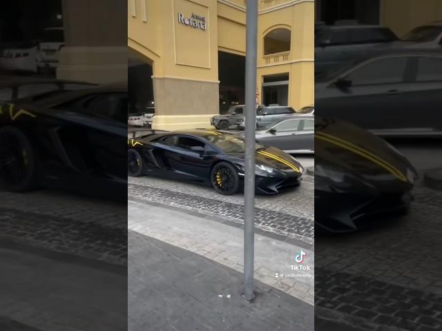 Buscando exóticos en Dubai (2022) #cardudespty #carslover #dubai #lamborghini #ferrari #porsche