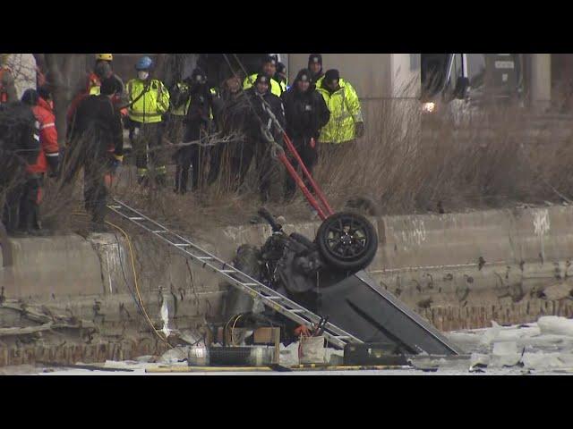 Body pulled from Lake Ontario following crash in Toronto