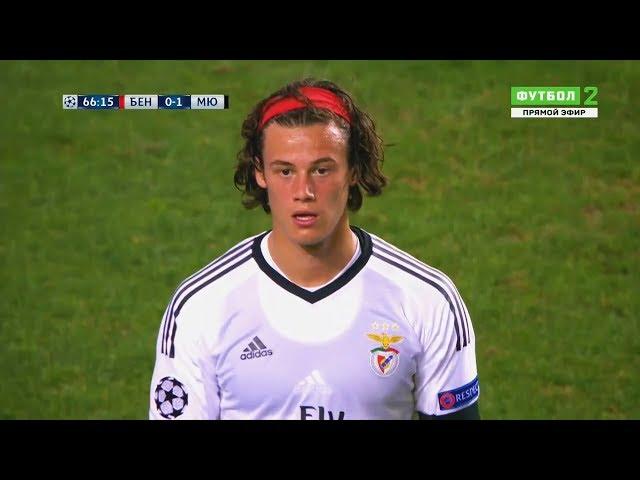 Mile Svilar Unforgettable CL Debut Against Manchester United